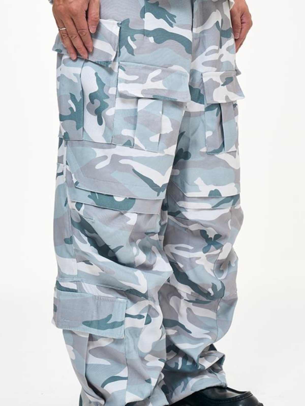 Camouflage workwear white trousers